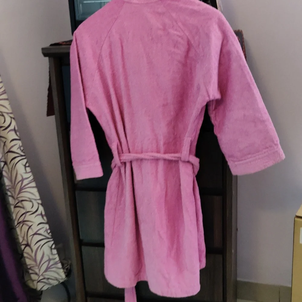 BathRobe - Picture 4 of 5